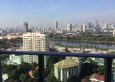 2 bed Condo in Millennium Residence Khlongtoei Sub District C014805