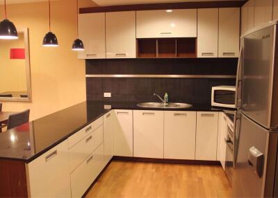 2 bed Condo in Urbana Sathorn Thungmahamek Sub District C014803