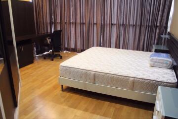 2 bed Condo in Urbana Sathorn Thungmahamek Sub District C014803