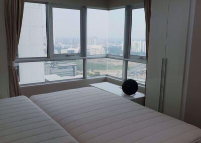 2 bed Condo in Belle Grand Rama 9 Huai Khwang Sub District C014794