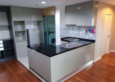 2 bed Condo in Belle Grand Rama 9 Huai Khwang Sub District C014794