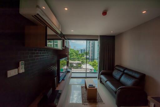 1 bed Condo in Socio Reference 61 Khlong Tan Nuea Sub District C014787