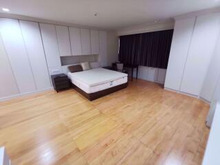 3 bed Condo in Tower Park Khlong Toei Nuea Sub District C014774