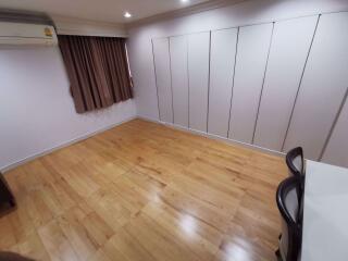 3 bed Condo in Tower Park Khlong Toei Nuea Sub District C014774