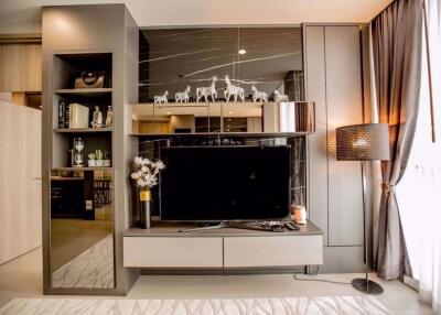 2 bed Condo in Noble Ploenchit Lumphini Sub District C014770