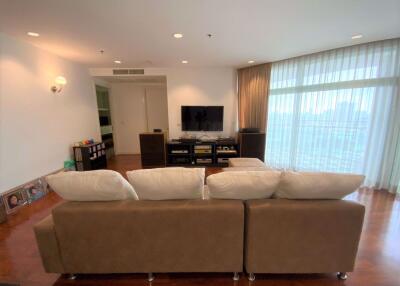 3 bed Condo in Chatrium Residence Riverside Wat Phraya Krai Sub District C014769