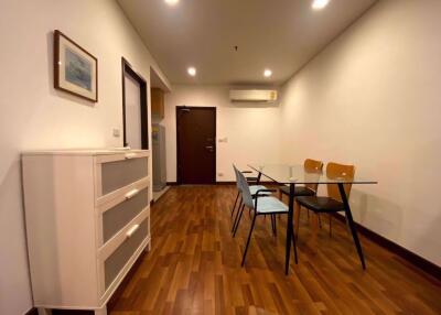 1 bed Condo in Le Luk Phrakhanongnuea Sub District C014762