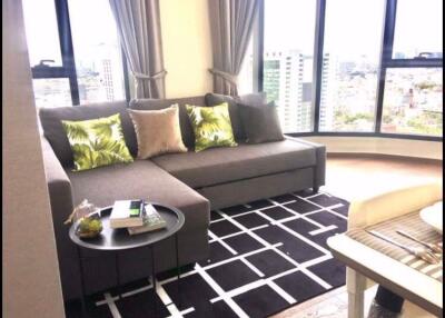 2 bed Condo in Ideo Q Victory Thanonphayathai Sub District C014751