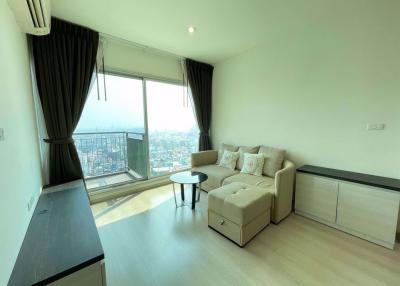 2 bed Condo in Life Ratchadapisek Huai Khwang Sub District C014746