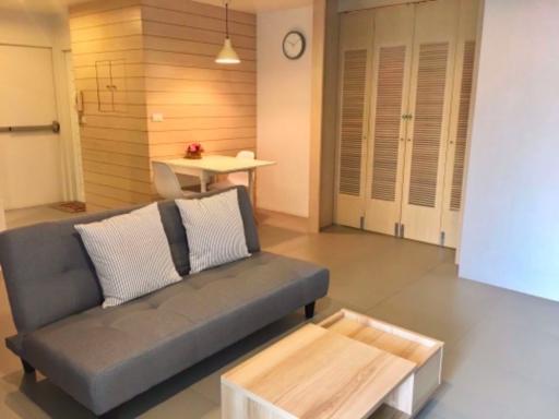 1 bed Condo in Modern Town Khlong Tan Nuea Sub District C014736