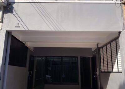 3 bed House Yan Nawa Sub District H014722