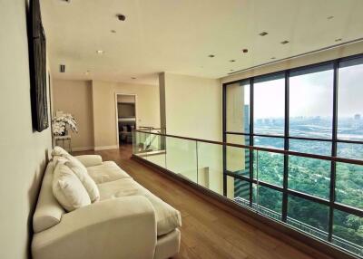 4 bed Penthouse in Equinox Chomphon Sub District P014689