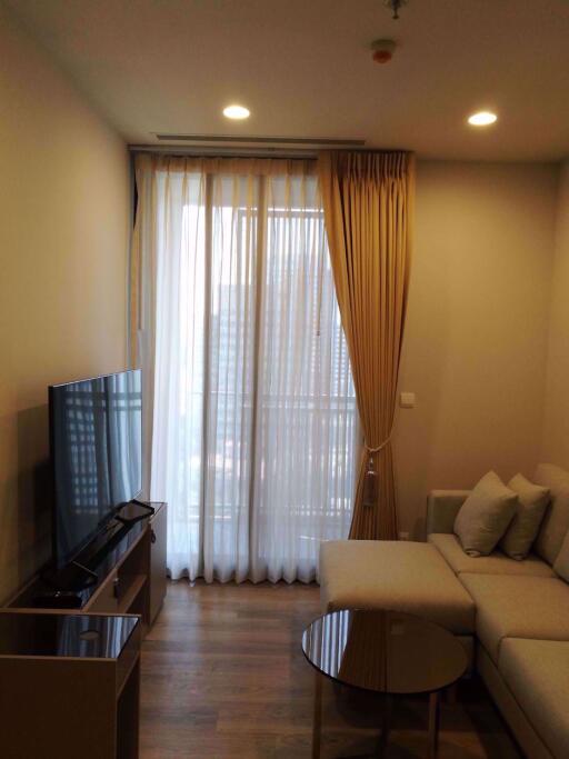 2 bed Condo in OKA HAUS Sukhumvit 36 Khlongtan Sub District C014644