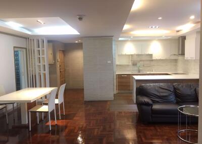 3 bed Condo in Richmond Palace Khlong Tan Nuea Sub District C014596