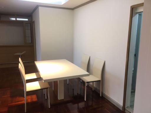 3 bed Condo in Richmond Palace Khlong Tan Nuea Sub District C014596