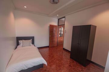 3 bed Condo in Swasdi Mansion Khlong Toei Nuea Sub District C014593