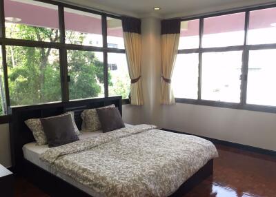 3 bed Condo in Swasdi Mansion Khlong Toei Nuea Sub District C014593