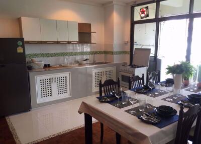 3 bed Condo in Swasdi Mansion Khlong Toei Nuea Sub District C014593