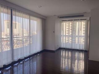 3 bed Condo in Prime Mansion One Khlong Toei Nuea Sub District C014581