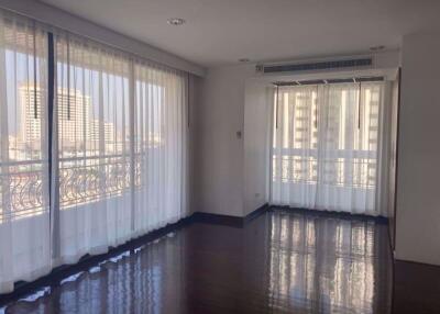 3 bed Condo in Prime Mansion One Khlong Toei Nuea Sub District C014581