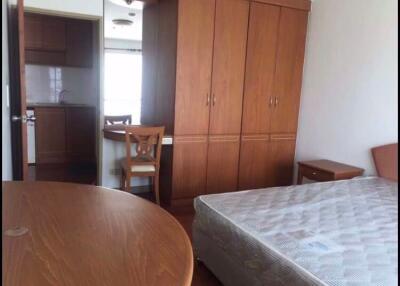 1 bed Condo in Silom Suite Silom Sub District C014577