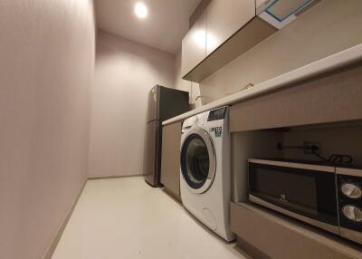 2 bed Condo in LIFE Asoke - Rama 9 Makkasan Sub District C014566