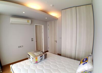 2 bed Condo in The Lumpini 24 Khlongtan Sub District C014546