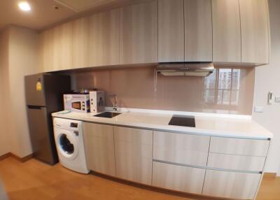 2 bed Condo in The Lumpini 24 Khlongtan Sub District C014546