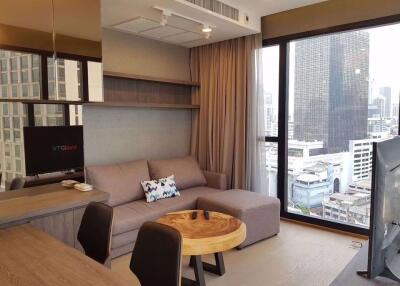 2 bed Condo in Ashton Chula - Silom Mahaphruettharam Sub District C014542