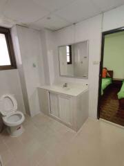 3 ห้องนอน, 3 ห้องน้ำ คอนโด ราคา ฿ 40,000/เดือน