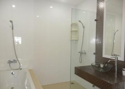 Diamond Suites Condo Resort Pattaya for Sale