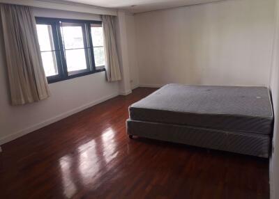 3 bed Condo in MSI III Garden Khlongtoei Sub District C014533