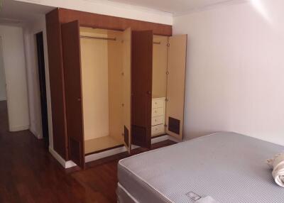 3 bed Condo in MSI III Garden Khlongtoei Sub District C014533