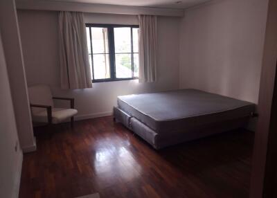 3 bed Condo in MSI III Garden Khlongtoei Sub District C014533