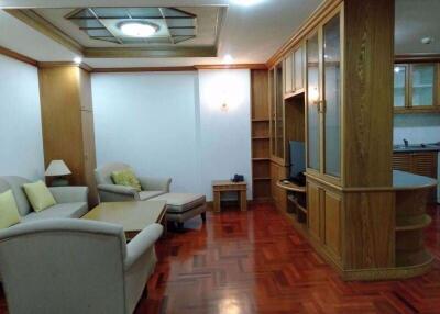 2 bed Condo in Rin House Khlong Tan Nuea Sub District C014514