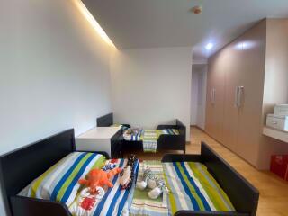 3 bed Condo in Residence 52 Phrakhanong District C014511