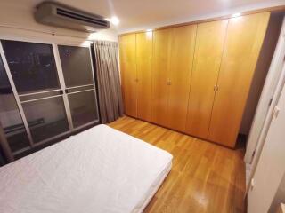 2 bed Condo in Baan Sukhumvit 36 Khlongtan Sub District C014500