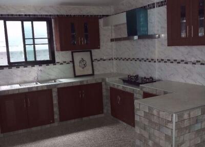 4 bed House Bangchak Sub District H014496