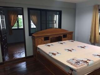 4 bed House Bangchak Sub District H014496