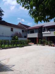 4 bed House Bangchak Sub District H014496