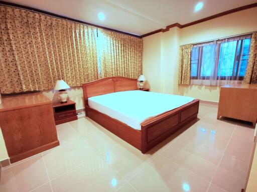 2 bed Condo in El Patio Khlong Toei Nuea Sub District C014489