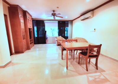 2 bed Condo in El Patio Khlong Toei Nuea Sub District C014489