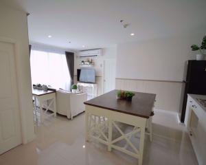 2 bed Condo in Manor Sanambinnam Bang Rak Noi Sub District C014477