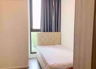 2 bed Condo in Whizdom Essence Bangchak Sub District C014461