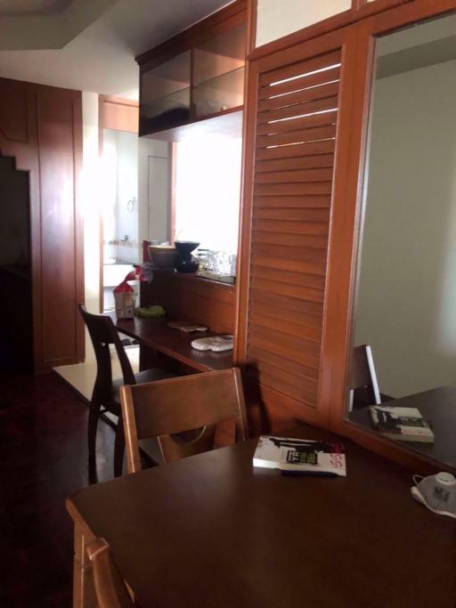 2 bed Condo in Tai Ping Towers Khlong Tan Nuea Sub District C014450
