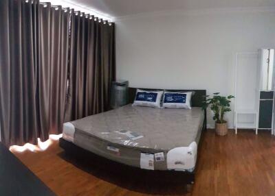 1 bed Condo in Baan Siri Sukhumvit 10 Khlongtoei District C014436