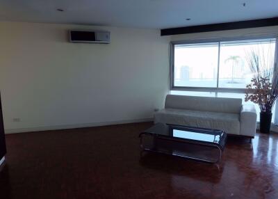 2 bed Penthouse in Sukhumvit Suite Khlong Toei Nuea Sub District P014404