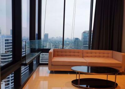 2 bed Condo in Ashton Silom Suriyawong Sub District C014399