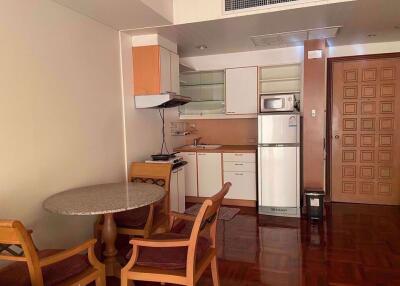 1 bed Condo in Baan Somthavil Lumphini Sub District C014364