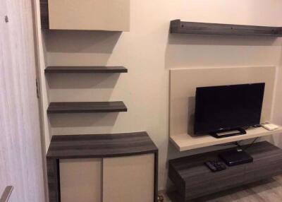 1 bed Condo in Centric Ari Station Samsennai Sub District C014354